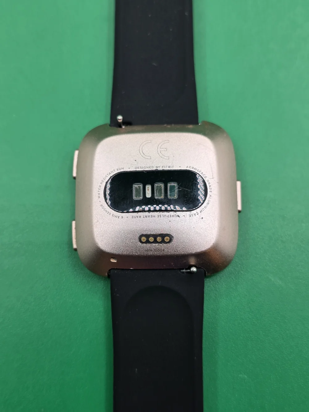Fitbit Versa Smartwatch (FB504) | 35mm Rose Gold Aluminum | Black Band